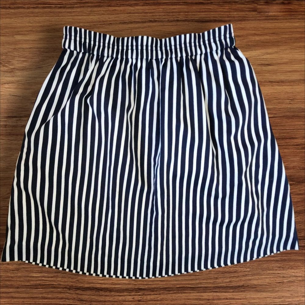 J. Crew Factory Navy and White Vertical Stripe Full Skirt. Sz. 4